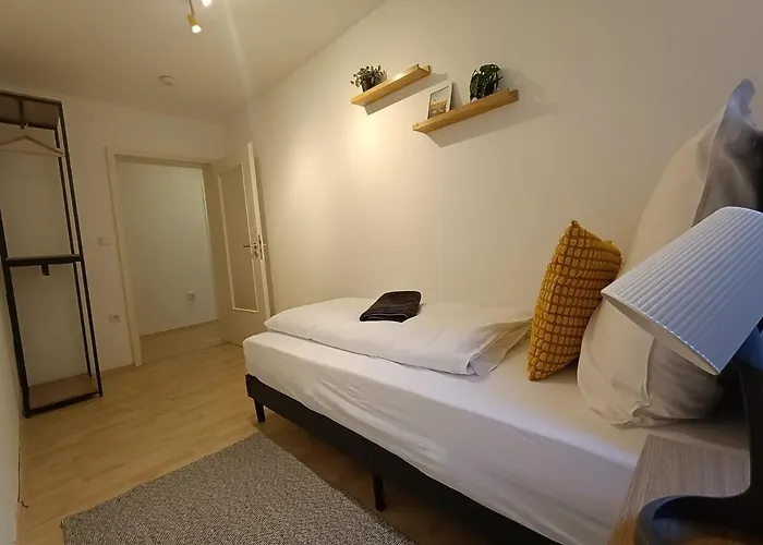Altdorf Zentral 2, Stadtnaehe Nbg, 3 Bedroom 9 Pers Апартаменты